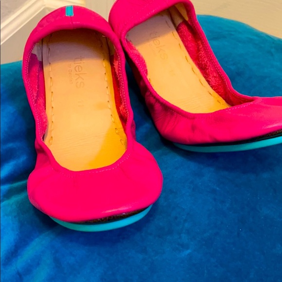 Tieks Shoes - Fuchsia tieks size 11